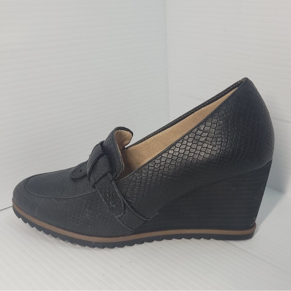 Naturalizer Black Snake-Embossed Wedge Loafers